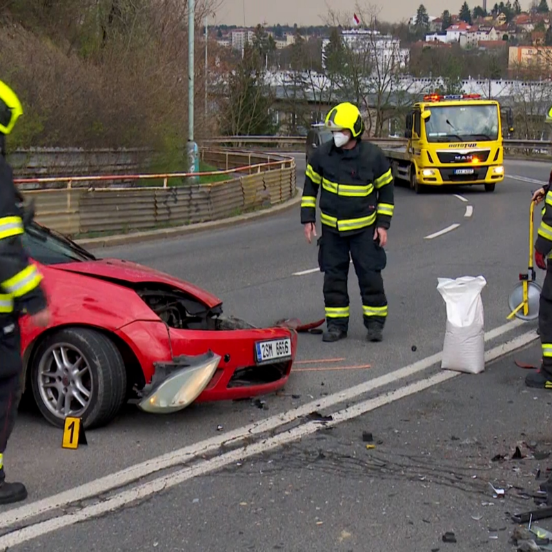 Obrázek epizody Nehoda dvou osobních aut v Praze na Smíchově