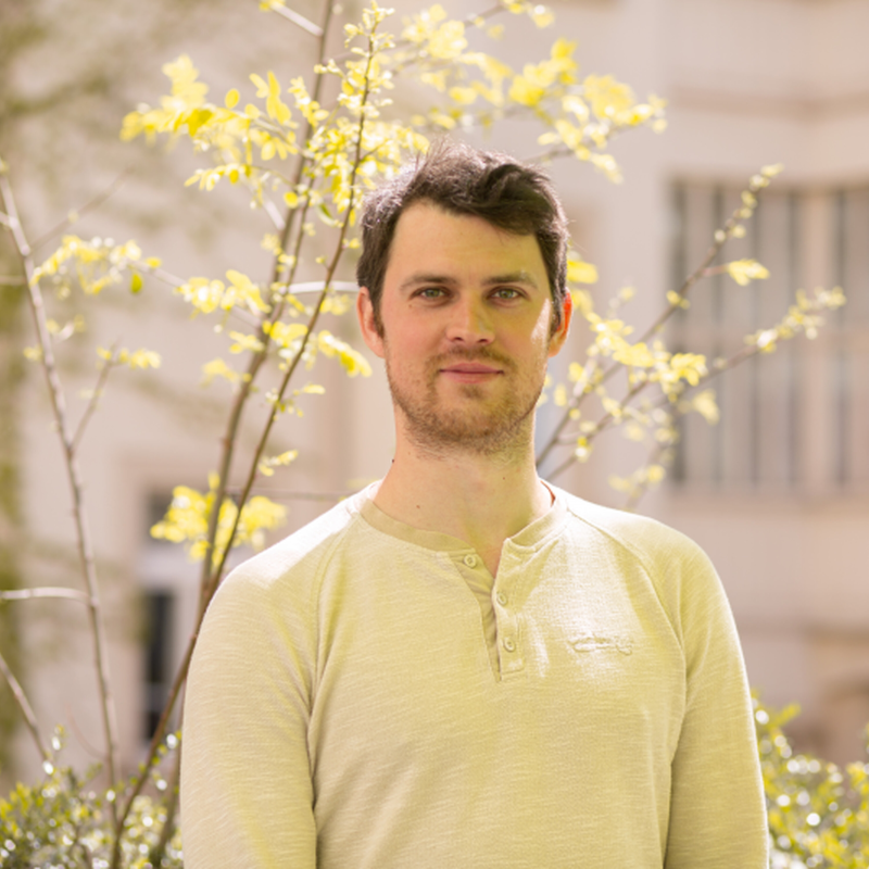 Obrázek epizody Jiří Sedlák z Bezobalu: Potraviny jsou živé, naučme se znovu používat vlastní smysly