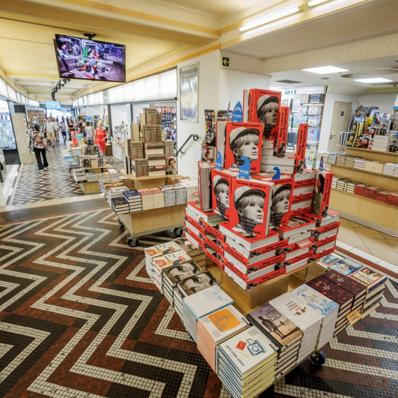 Obrázek epizody Zdražení knih před Vánoci. O kolik si za ně připlatíme?