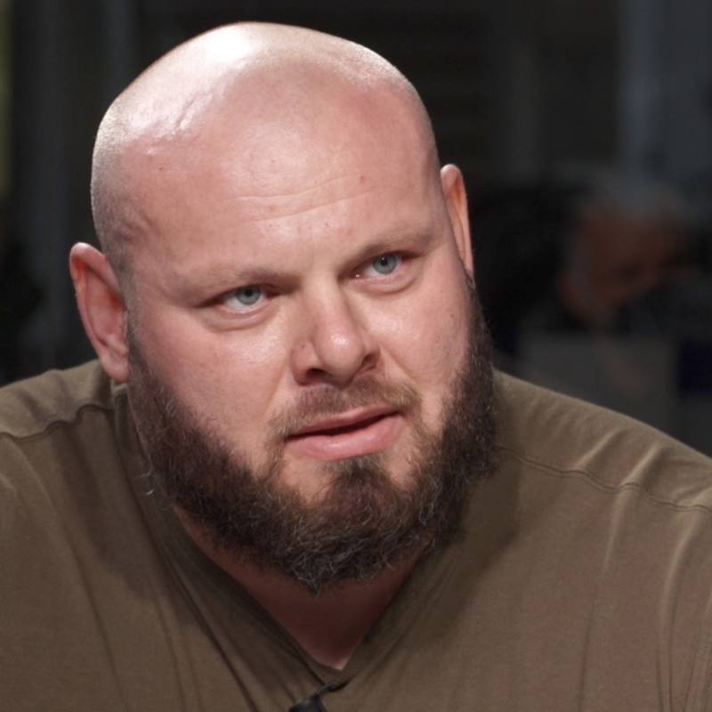 Obrázek epizody Nejsilnější muž světa: Bez bolesti to nejde, váha půl tuny drtí kosti, udělám s ní dřep