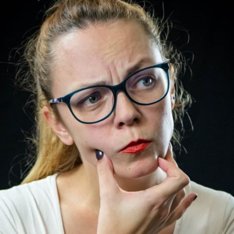 Obrázek epizody Tereza Nováková: Ve frontě na divadelní představení Tři králové prvního prosince dva tisíce devatenáct