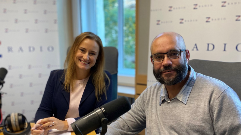 Obrázek epizody Firemní sociolog Vojtěch Bednář: Na pracovním trhu chybí lidé na všech pozicích