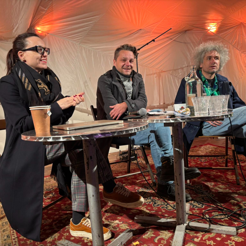 Obrázek epizody Čím je znepokojivý spokojený Okamura? A co se dá zahrát na pivní plechovku?