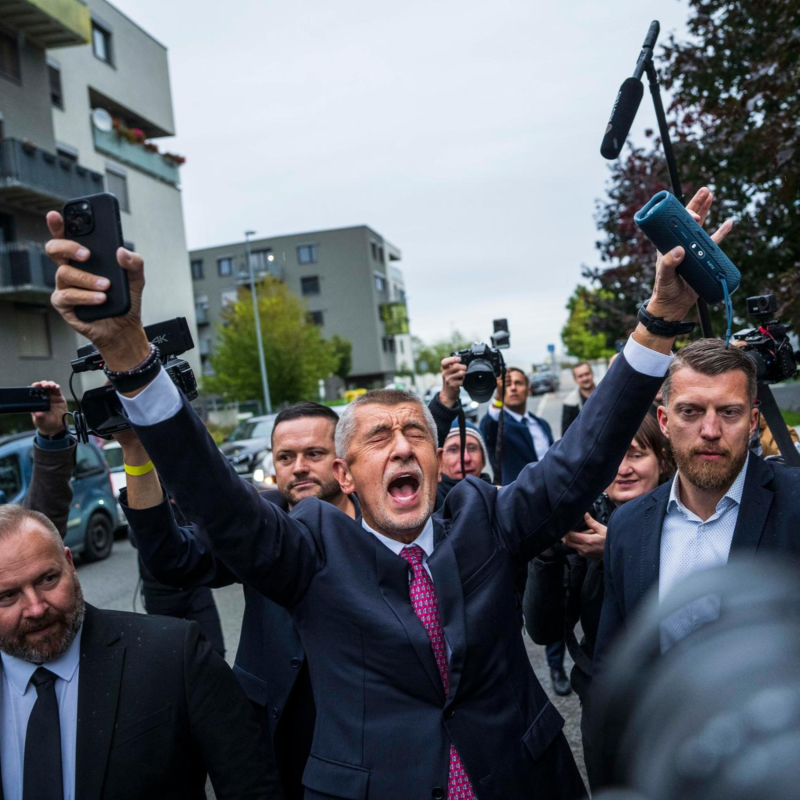 Obrázek epizody Jak jsme se ocitli v Babišově snu. Prožijte znovu volební týden s redakcí Respektu (1/3)