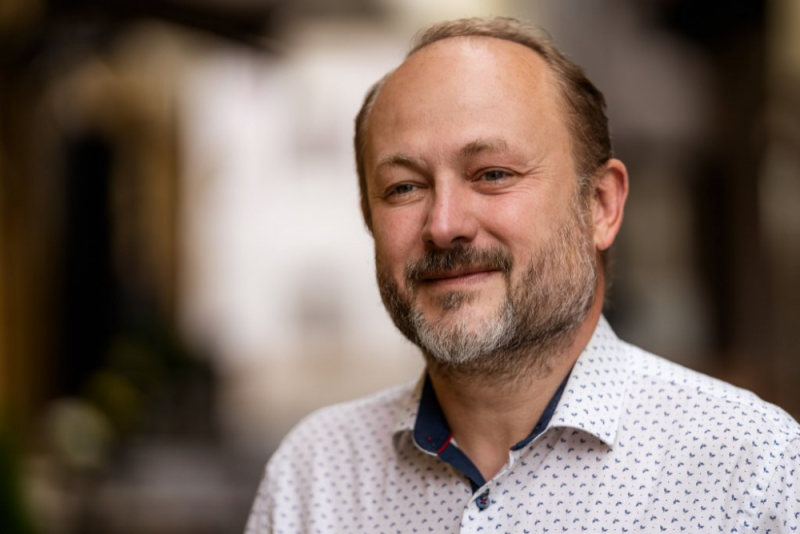 Obrázek epizody Radovan Auer: Zeměkoule bude na festivalu zastoupena rovnoměrně, přijedou účastníci z 35 zemí