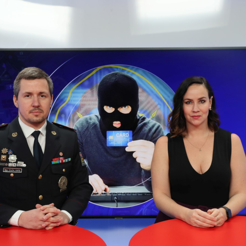 Obrázek epizody Policista o zločincích na internetu: Pozor na podvodné SMS, maily i telefonáty. Kyberútoky sílí!