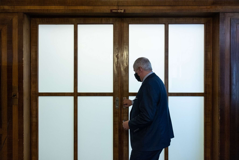 Obrázek epizody Životní pád Romana Prymuly. Kdo povede boj s koronavirem?