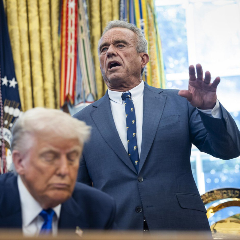 Obrázek epizody Spalničky se v USA šíří rekordně rychle. K očkování vyzývají už i politici, kteří byli jeho odpůrci