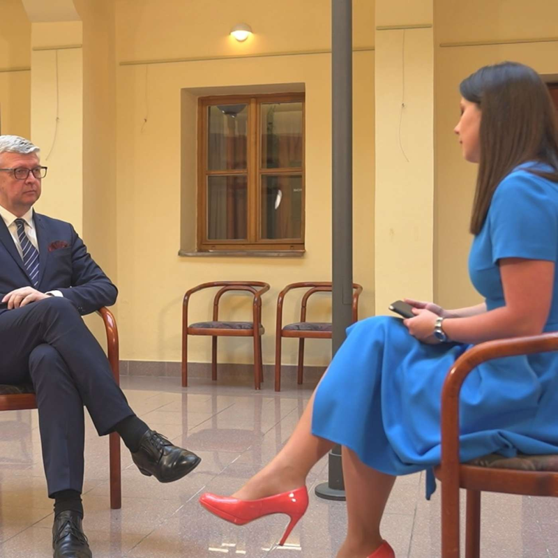 Obrázek epizody Žádost vlády o důvěru, priority, plány se společností ČEZ (18. 2. 2026) HOST: Karel Havlíček /ANO/