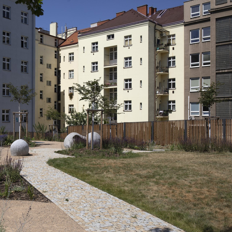 Obrázek epizody Emisní povolenky pro domácnosti: kdo si připlatí a proč kolem nich politici napříč spektrem kličkují?