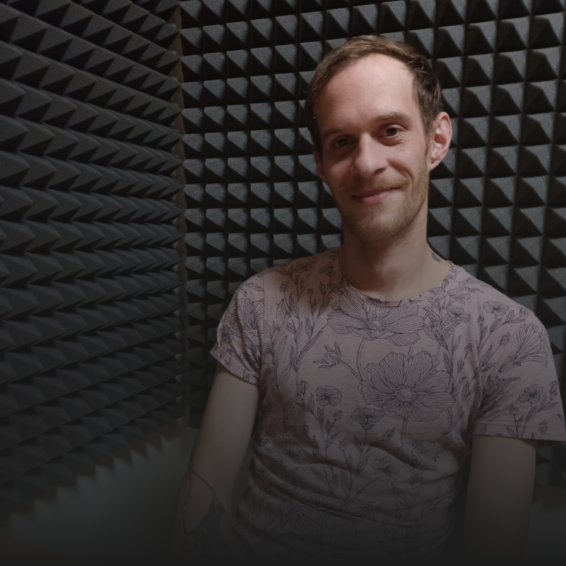 Obrázek epizody Jan Tarro: Rozdávali jsme vodu a asi kilometr od nás začaly dopadat rakety