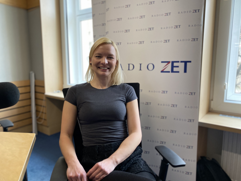 Obrázek epizody Handbalancerka Věra Nemochovská: Ve Valencii jsem zkusila busking, stojky jsem dělala do hudby kapely mých kamarádů