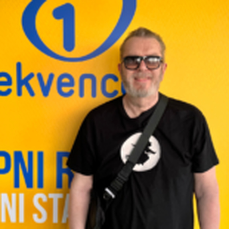 Obrázek epizody Richard Müller: Během desetihodinového letu jsem složil 12 písní na novou desku Banket