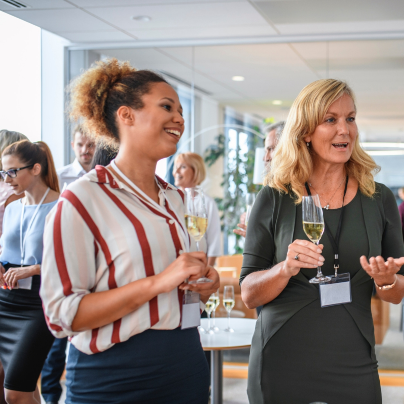 Obrázek epizody Small Talk #145 - Pět společenských zlozvyků, které Vám zbytečně ubírají společenské body