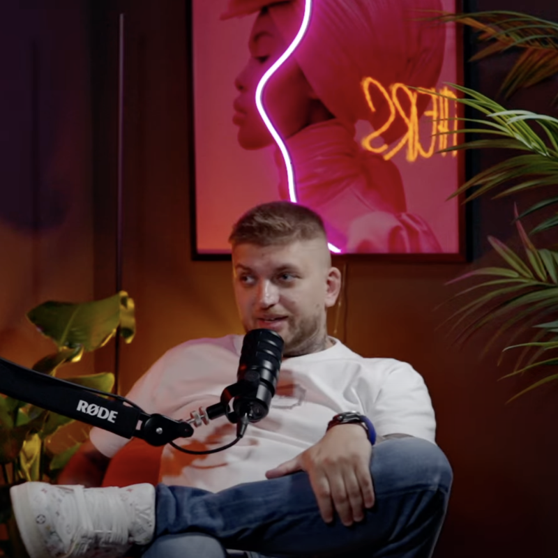 Obrázek epizody 24: FLIP KING BEZ MASKY – VĚZEŇ, INVESTOR, VŮDCE NEBO VAROVÁNÍ? Maxim Ponomarenko - EP.24