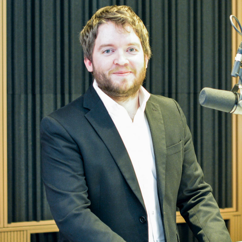 Obrázek epizody Ábel Ravasz - Máme rekordne nízku nezamestnanosť ľudí, ktorí žijú v osadách (Braňo Závodský Naživo)