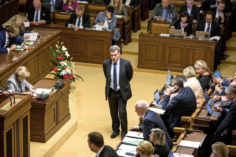 Obrázek epizody Předvolební speciál s Pavlem Blažkem: Mladí se mají starat o staré, státy na to nemají