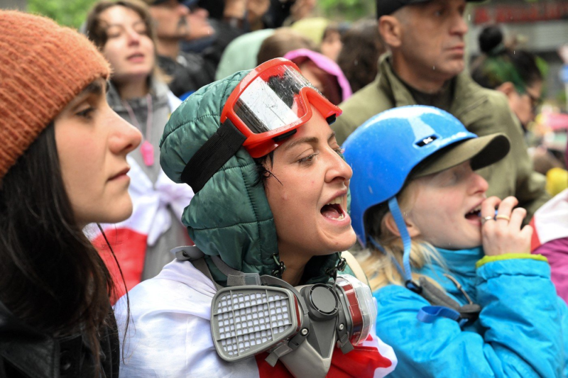 Obrázek epizody Většina Gruzínců je pro členství v EU, ale vláda zemi stáčí k Rusku