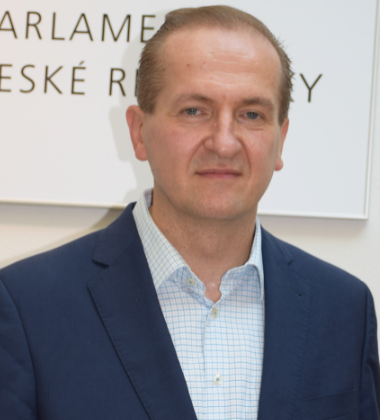 I jako opoziční politik si ministra Blatného vážím za to, že tu funkci přijal, říká místopředseda zdravotního výboru Vít Kaňkovský. Dodává, že očkovat proti koronaviru musíme pouze prověřenou vakcínou, a ne žádnými rychlokvašnými přípravky.