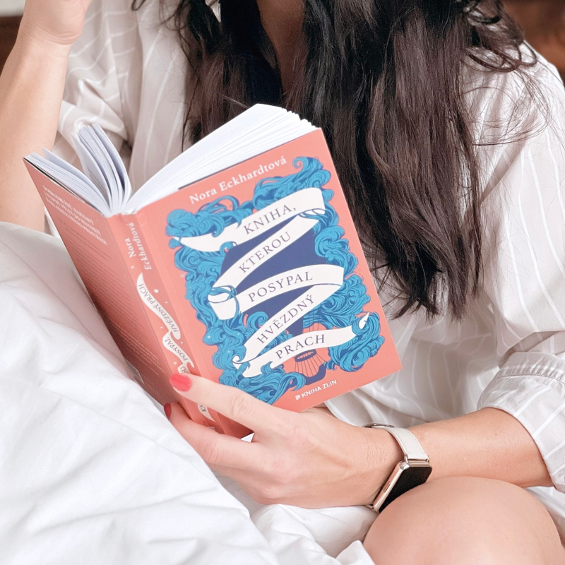 Obrázek epizody Zazie v metru #74: Nora Eckhardtová - Kniha, kterou posypal hvězdný prach