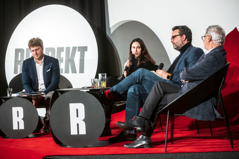 Obrázek epizody Prezident nemá být alternativou k vládě. Jinak můžeme mít Zemana v jiných barvách