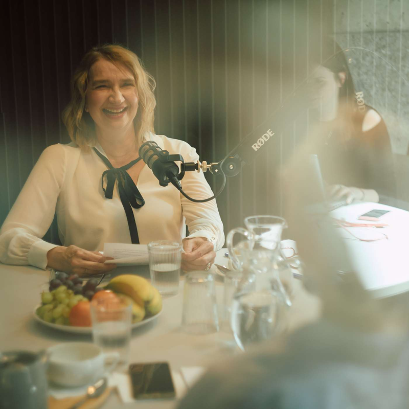 Obrázek epizody Big questions: Estrogen a další hormony, které mají větší vliv, než tušíme