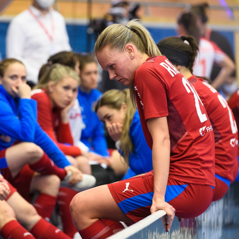 Obrázek epizody Florbal.cz podcast: Co stojí za dalším nezdarem na MS žen a zůstane Rhyner koučem reprezentace?