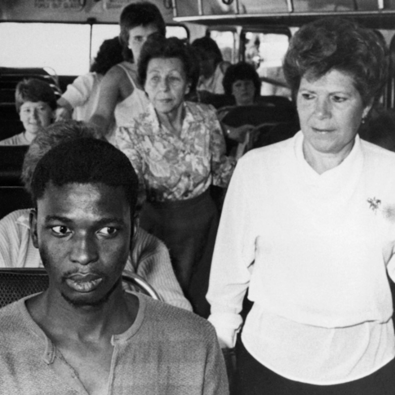 Obrázek epizody 4. díl – V chapadlech murmuru (Literatura krize): Zapletení do traumat otroctví