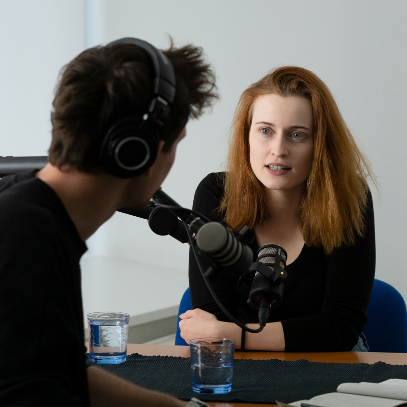 Obrázek epizody #43 Kamila Janovičová: Noru jsem předem rychle odsoudila. Teď chápu, že není její chybou, kam se dostala.