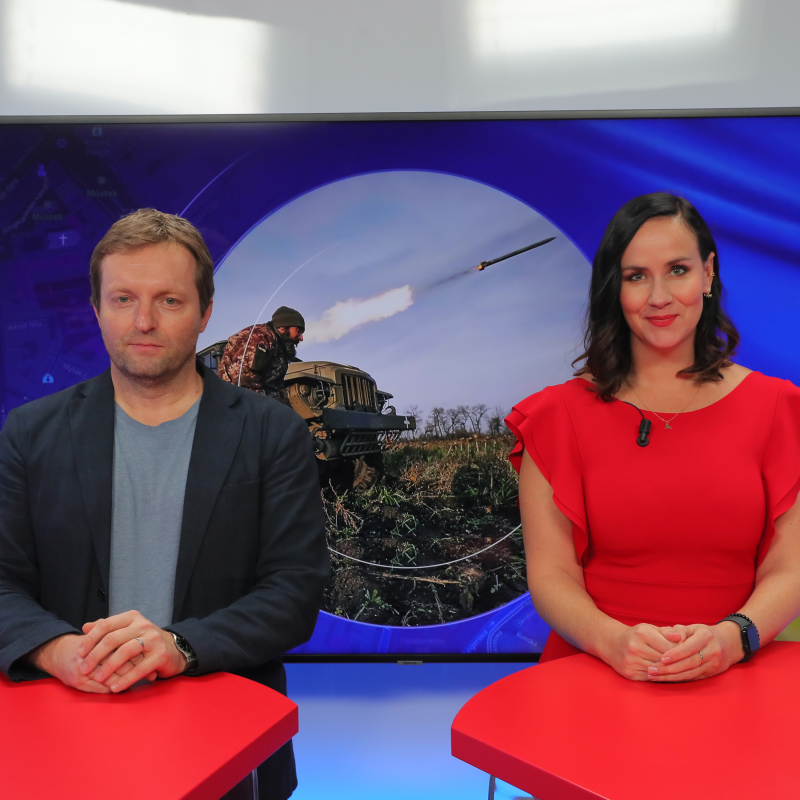 Obrázek epizody Krvavá válka v zákopech a boje u Bachmutu: Stovky mrtvých a ruské šílenosti, upozorňuje analytik Martin Svárovský