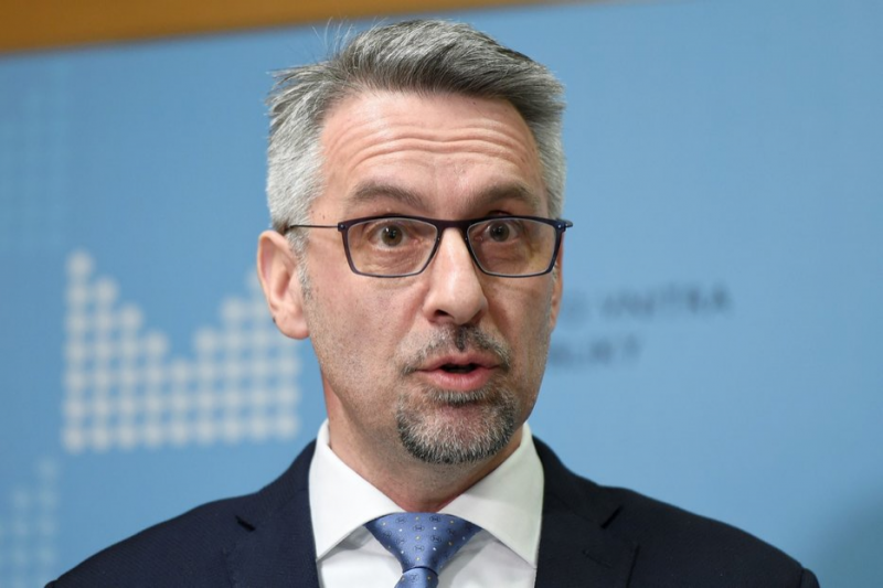 Obrázek epizody Lubomír Metnar: Posíláním munice nepodpoříme diplomatické řešení situace na Ukrajině