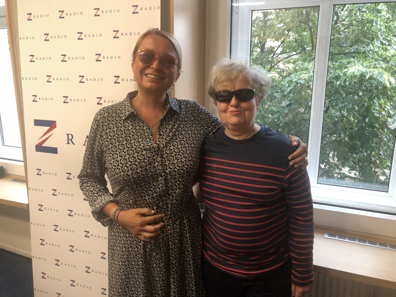 Obrázek epizody V posledních měsících jsme vydali celou řadu povolení k nakládání s koronavirem, říká předsedkyně SÚJB Dana Drábová.