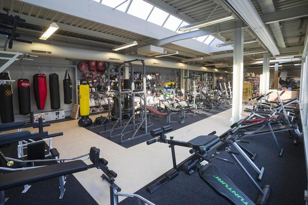 Obrázek epizody „Neoblíbenějším sortimentem jsou stále běžecké pásy. A v poslední době pak zažívají boom elektrokola“, říká ředitel společnosti FITHAM Ondřej Přibyl.