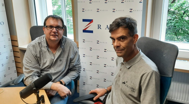 Obrázek epizody Během týdne na konci války se z pánů Benešovska stali totální štvanci, vysvětluje historik Kmoch hlavní motiv své knihy