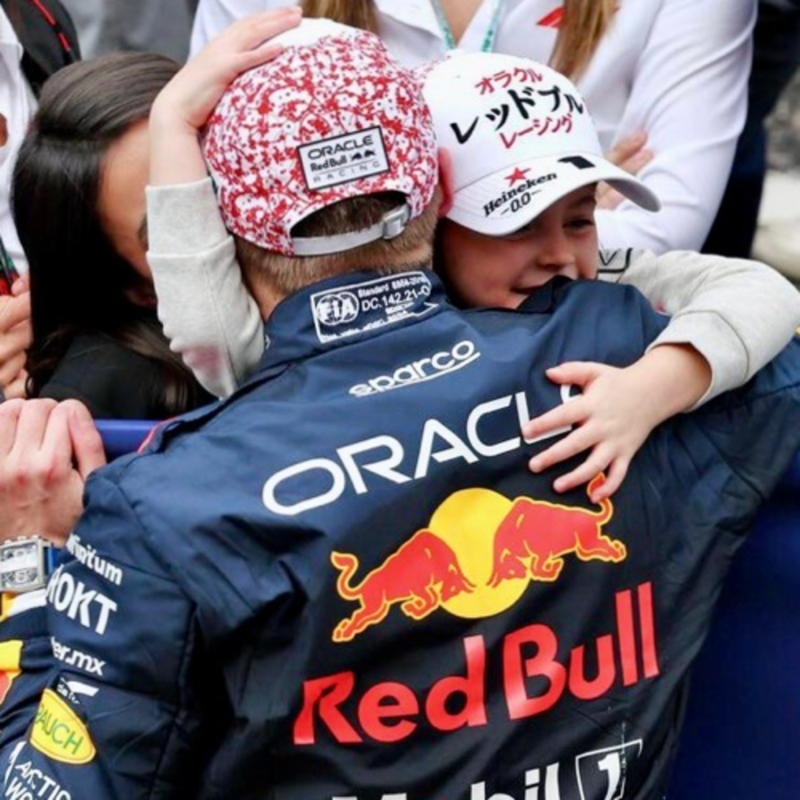 Obrázek epizody Zámena stratégov, drahá poistka, šinkanzen Tsunoda a Leclerc comeback | EisKing DEBRIEFING 4/24