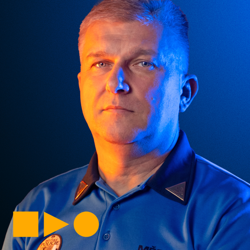 Obrázek epizody Ředitel Městské policie: Češi si klidně zakryjí SPZ kalhotkami, aby nedostali pokutu