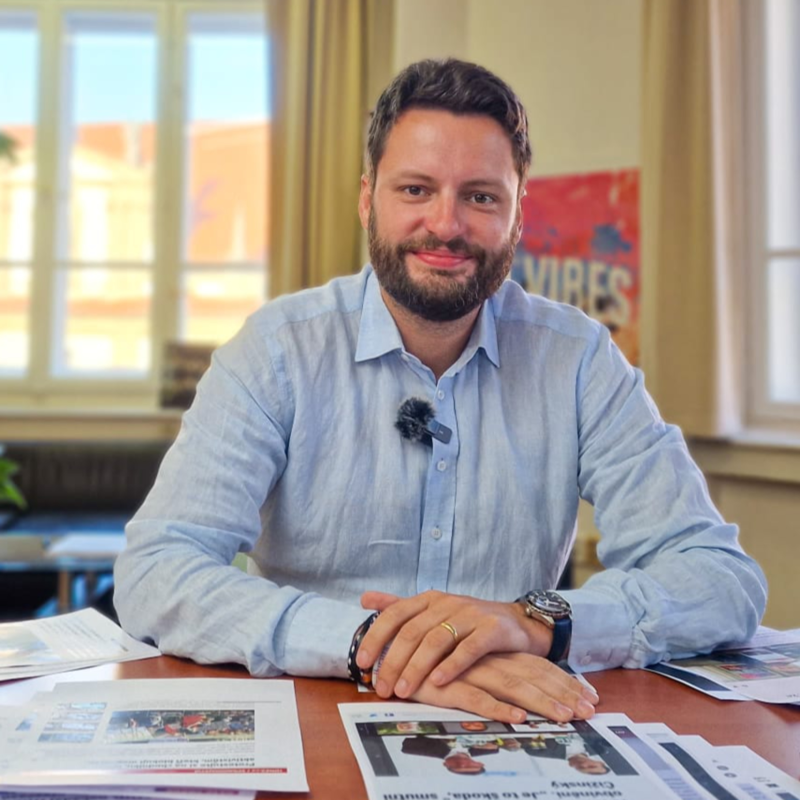 Obrázek epizody Čau Praho! #48: Nejrychlejší zadlužování v EU. Česko jde cestou Řecka. Blíží se velké problémy?