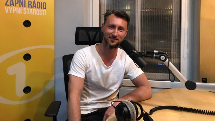 Obrázek epizody Rodion Schwarz: Ke zdraví a štěstí člověk potřebuje jen 4 věci – slunce, blízkost vody, kvalitní jídlo a dobré lidi