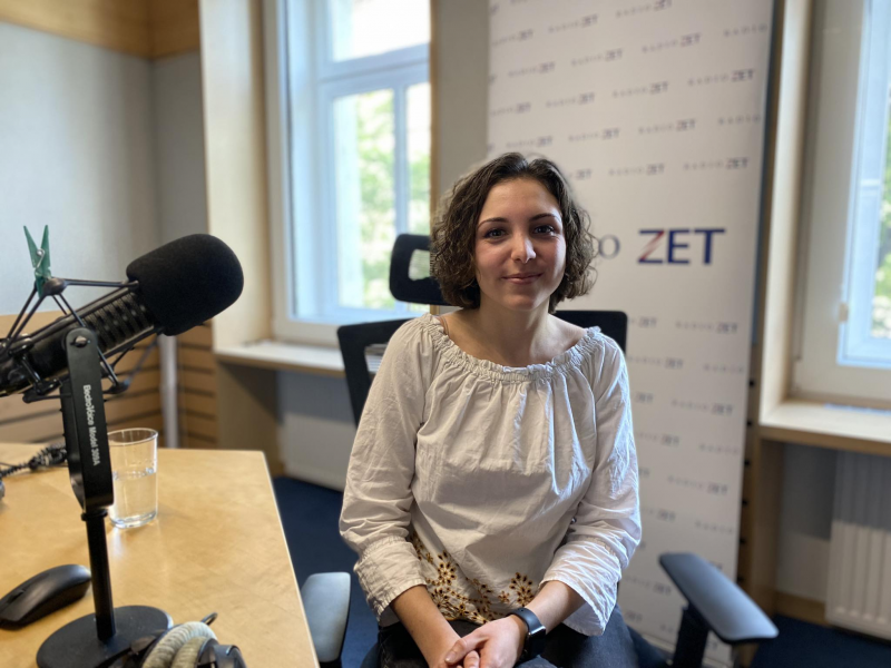 Obrázek epizody Je to kulturní dělnictví a nezakotvený způsob života, říká ke slam poetry Natálie Schejbalová