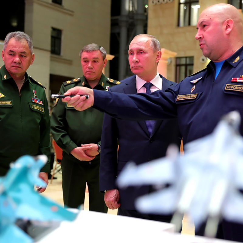 Obrázek epizody Eskalace války? Putin vyhlásil stanné právo ve čtyřech okupovaných oblastech na Ukrajině