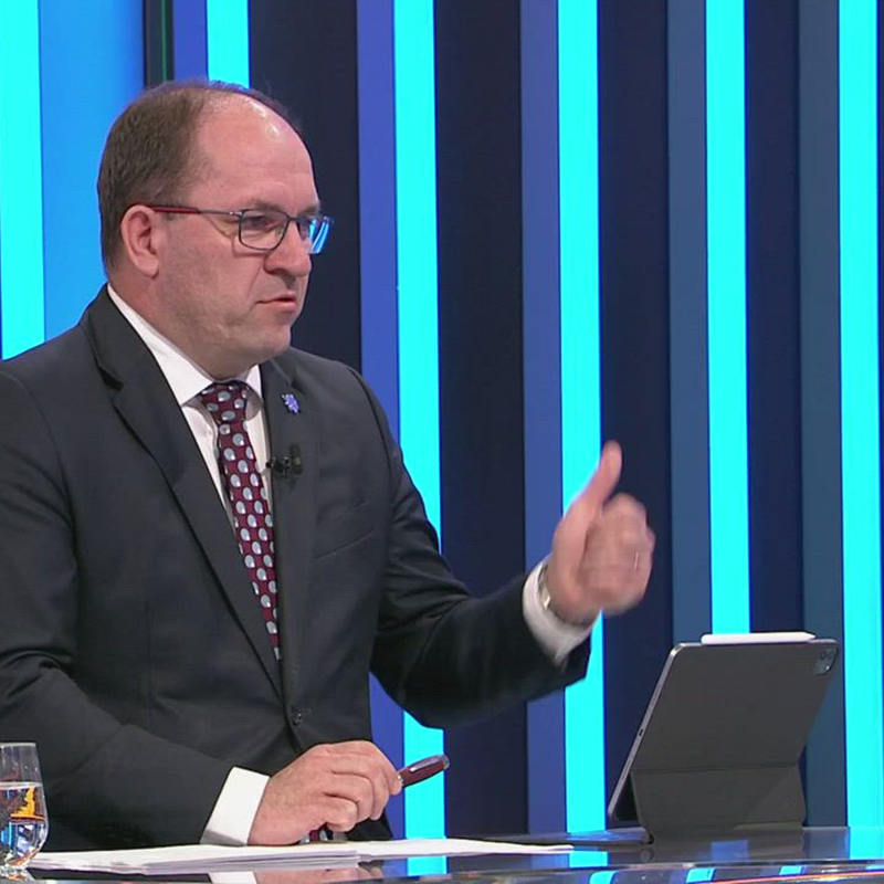 Obrázek epizody Ostrá hádka o Ukrajině: Co si to dovolujete, ptal se Fiala z SPD. Výborný si ťukal na čelo