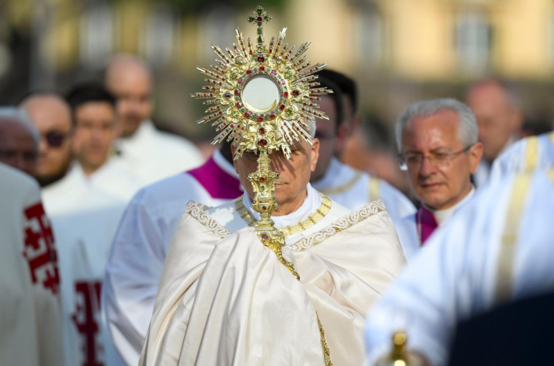 Obrázek epizody Homilie papeže Lva XIV. o slavnosti Těla a krve Páně