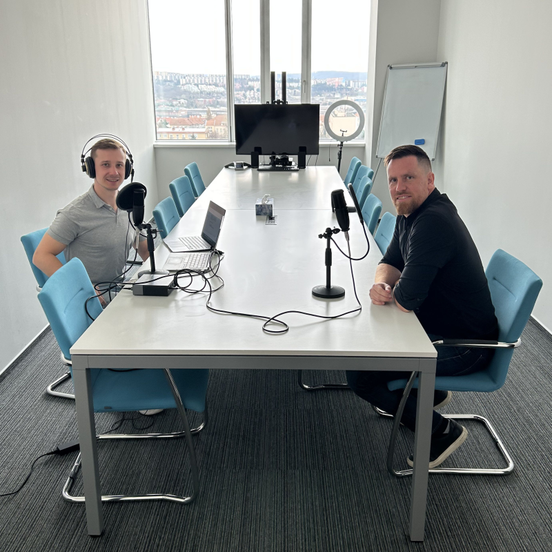 Obrázek epizody Jak přizpůsobit bankovní a telco služby různým generacím a jak může AI v těchto oblastech akcelerovat výsledky?