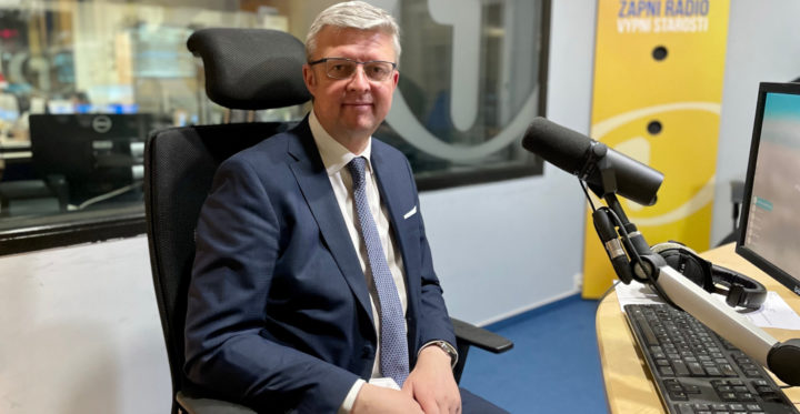 Obrázek epizody Karel Havlíček: Strkat si kokain do konečníku a rozdělovat zakázky není normální