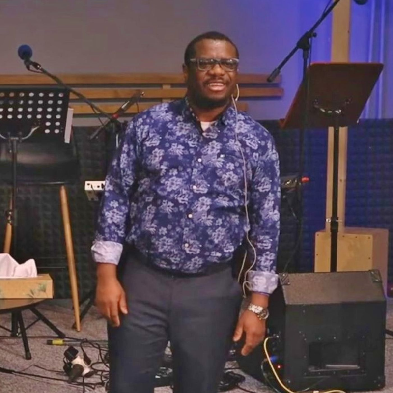 Obrázek epizody Můžeš opět ožít, C. Raymond Onuh