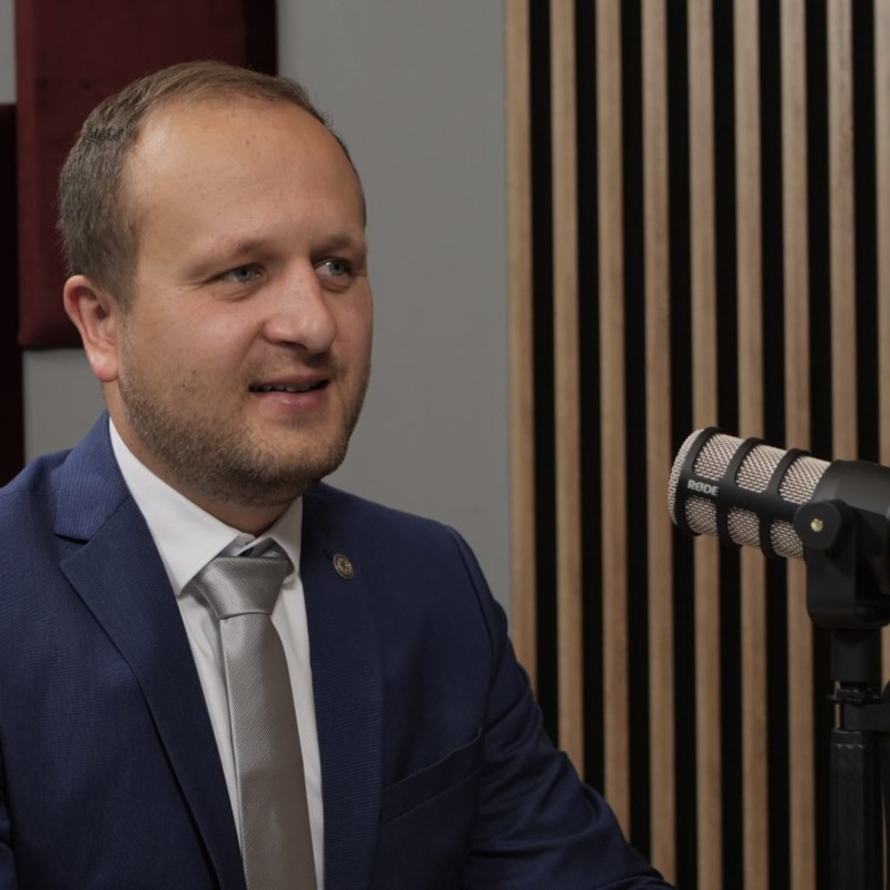 Obrázek epizody #82 Extrémní pokuty a tuna nových povinností? Tak horké to s NIS2 nebude, uklidňuje Kintr