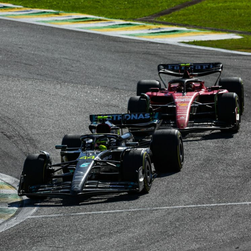 Obrázek epizody InstaPokec z Abú Dhabi: Jak bitvu Ferrari a Mercedesu rozhodlo 1,1 sekundy