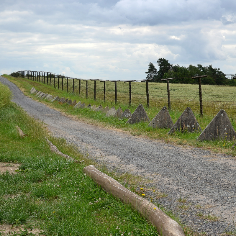 Obrázek epizody Dík a zůstaň v exilu