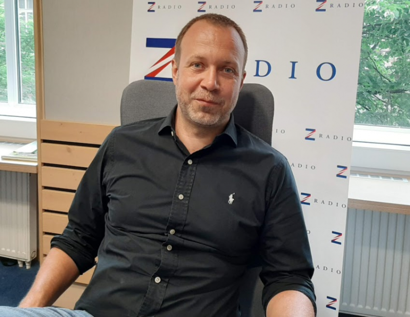 Obrázek epizody Jan Rozkošný: Tak obrovskou podporu od diváků jsme v DVTV nečekali, část našich diváků nám možná poslalo peníze i jako pojistku na horší časy, pokud by se situace ve veřejnoprávních médiích nějak výraznějším způsobem změnila