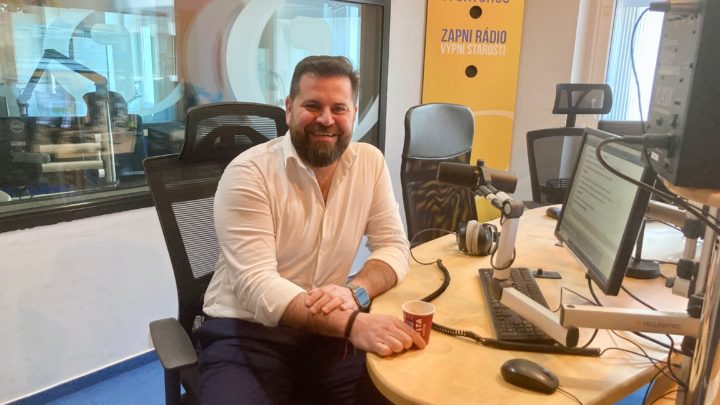 Obrázek epizody Luboš Kastner: Já bych rád vládu chválil, ale v komunikaci naprosto selhává